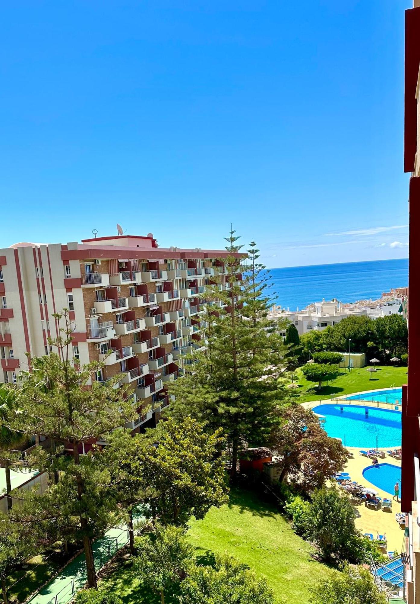 Minerva Estudio Suite White Jasmine, Beach And Pool Бенальмадена Экстерьер фото